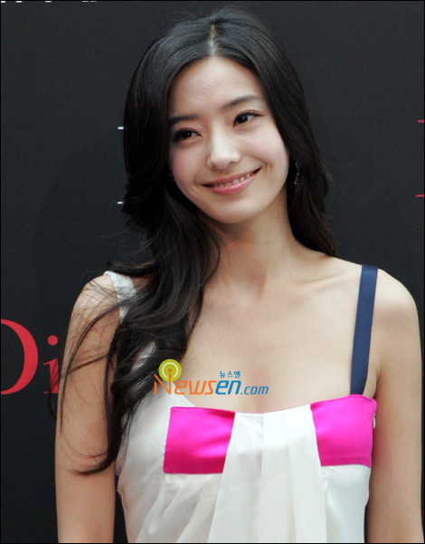 Han Chae Young - Wallpaper Actress